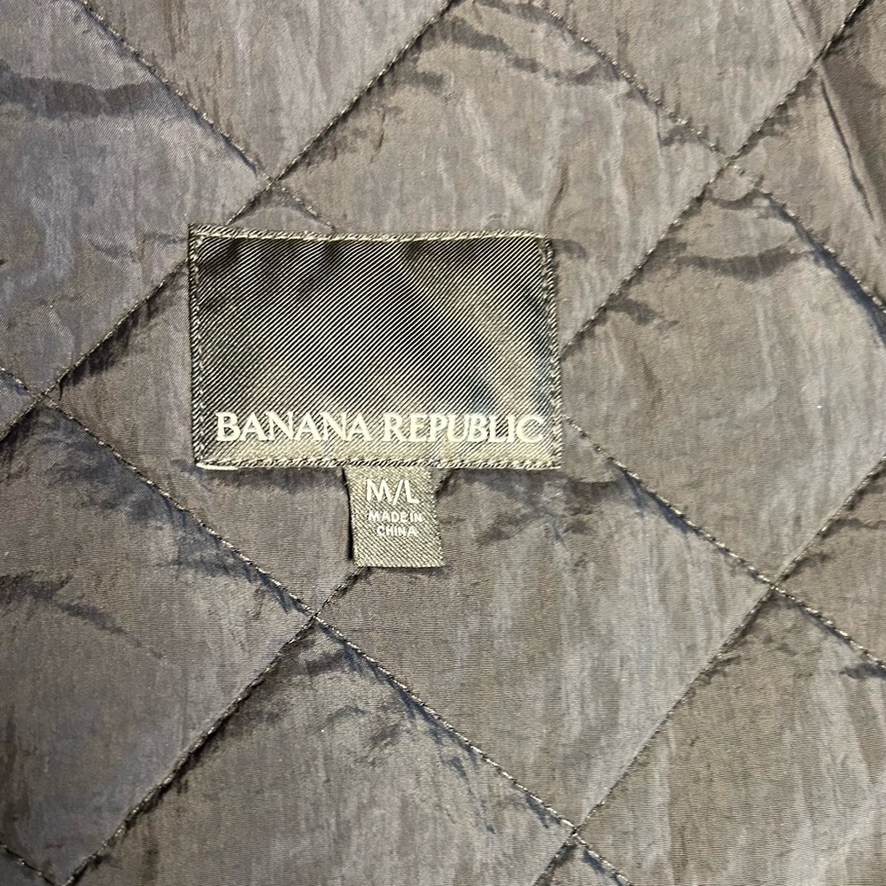 Banana Republic Black, Light Fill, Quilted Shirt jacket, Size M/L - Picture 6 of 7